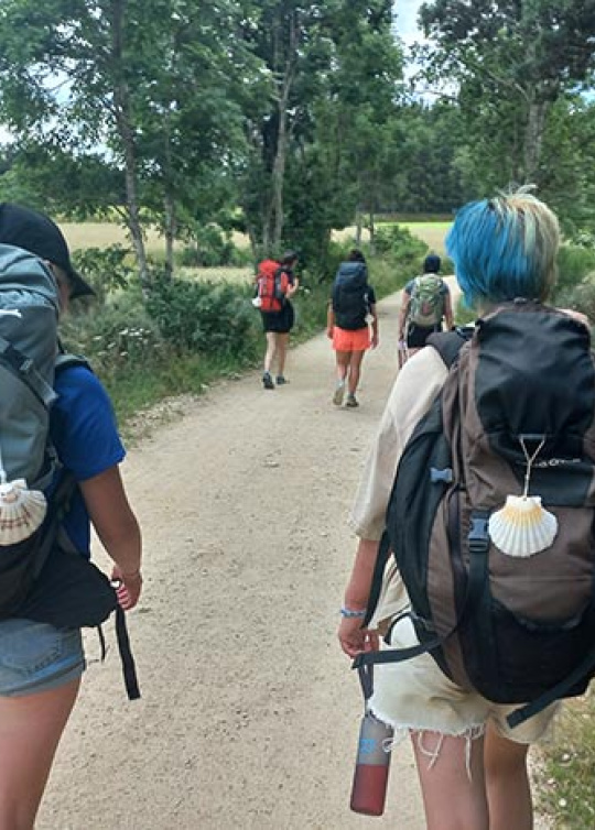 Jeunes et collaborateurs de la MECS Saint-Jacques sur les chemins de Compostelle (c) Apprentis d'Auteuil