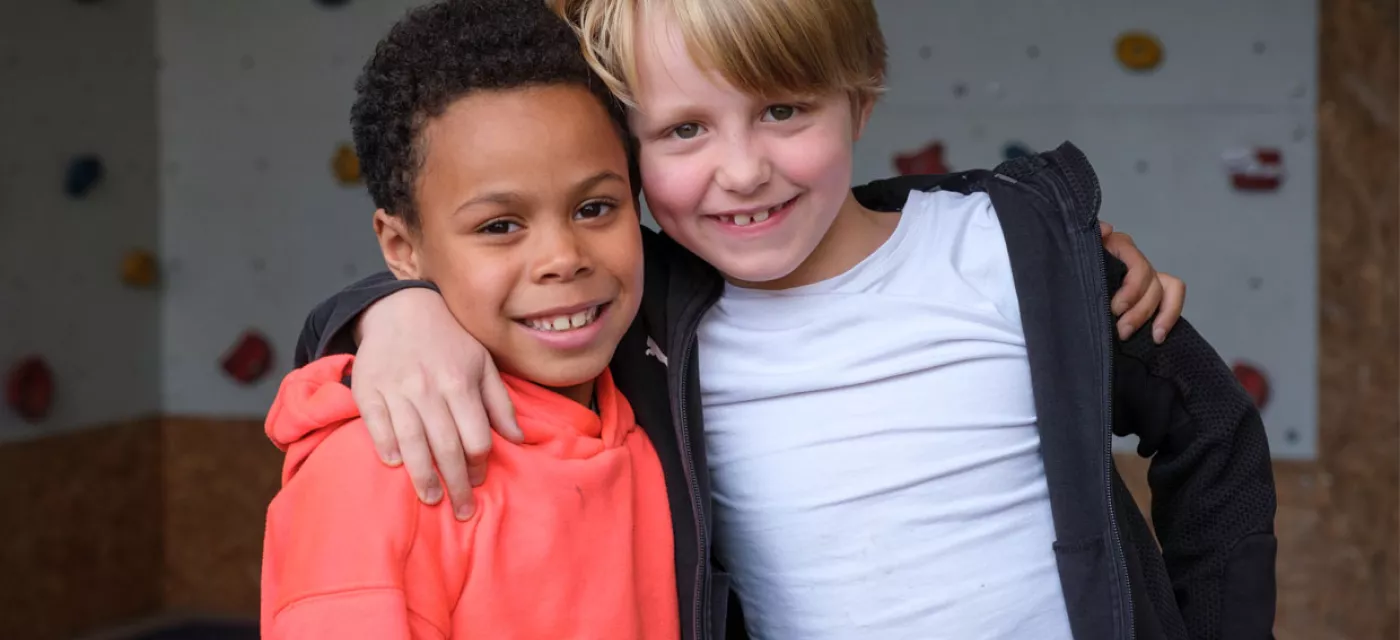 2 jeunes garcons de l'école Immaculée Conception
