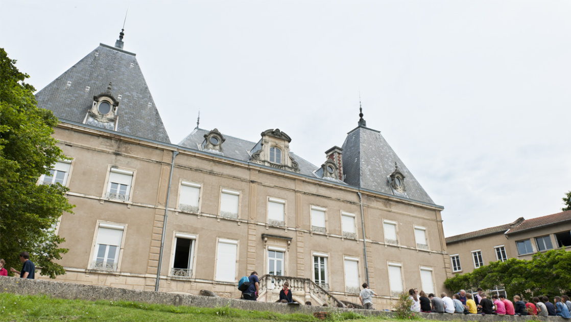 Collège NotreDamedeLourdes CIVRIEUX D AZERGUES