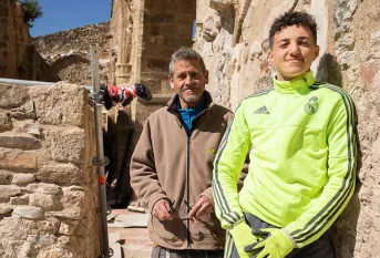 un jeune et son responsable en insertion