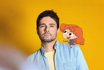 Antoine Dole et son personnage de Mortèle Adèle