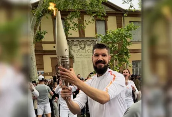 Porteur de flamme à Toulouse