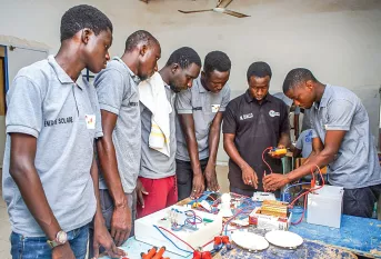 Partenaire JCLTIS, atelier d'électricité