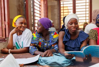 Journée des filles au Mali - cours d'alphabétisation