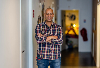 Nabil Keba-Kone, surveillant de nuit à la MECS La Valbourdine