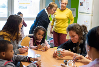 A la Halte des parents, un lieu de partage et d'écoute pour les familles (c) JP Pouteau Apprentis d'Auteuil A la Halte des parents, un lieu de partage et d'écoute pour les familles (c) JP Pouteau Apprentis d'Auteuil