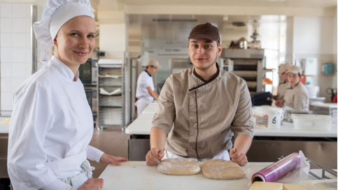 LP Notre-Dame des jardins-Echange ERASMUS avec des finlandais en formation Boulangerie.