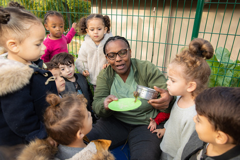 Dossier petite enfance - Crèche Un air de printemps à Marseille