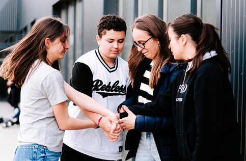 Jeunes du collège Sainte-Claire à Dieupentale (82)