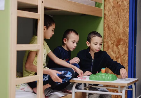 IES Saint-Etienne -  Moment de jeux  avant d'aller se coucher 