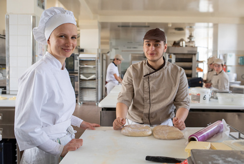 Echange ERASMUS au Lycée professionnel du chateau des Vaux avec des finlandais en formation Boulangerie 