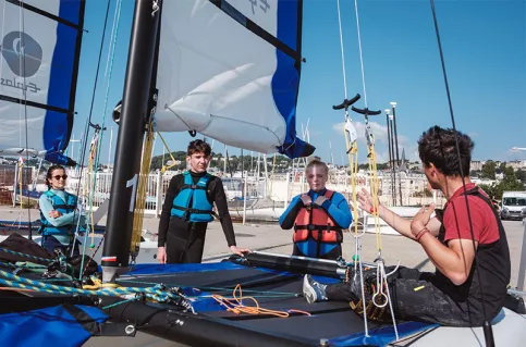Sortie en catamaran pour des jeunes de la Maison d'enfants Foyer Jean-Bosco
