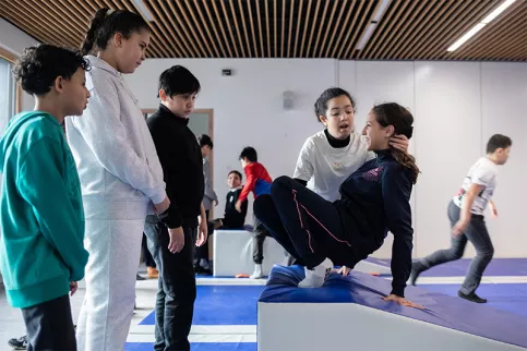 Cours de gymnastique au collège Marcel Callo