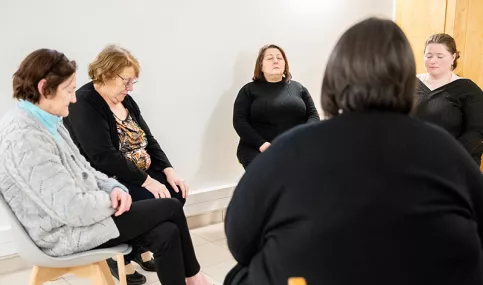 Maison des familles de Montdidier, séance de sophrologie 