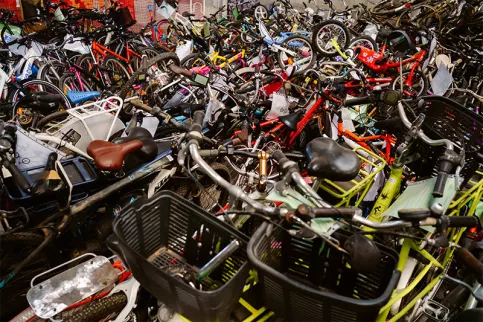Campus Saint-Lubin - ACI " Les rayonnants", vélos en attente de réparation 