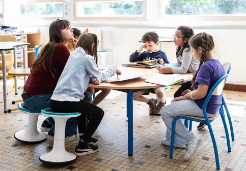 Ecole Pier Giorgio Frassati annexe Saint-Cyr –  cours en petit groupe avec une adulte