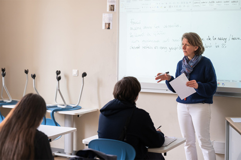 Innovation pédagogique au collège Saint-Philippe – groupes de compétences pour les 4èmes et 3èmes avec une professeure de français,  Marion Dufour, avec le niveau "initiés"