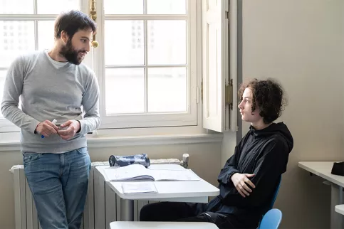 Innovation pédagogique au collège Saint-Philippe – groupes de compétences pour les 4èmes et 3èmes avec Karim Ouskoulla, professeur de mathématiques 