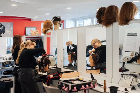 Chloé  en 2ème année de CAP Coiffure  