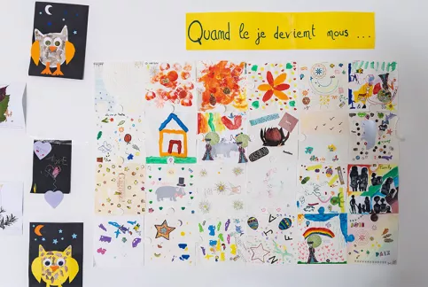 Maison des familles du bassin annécien  - dessins dans la salle à manger de la maison