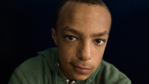 Portrait d’Aurélien, jeune de la MECS Saint-Esprit participant au chantier. Photo : P. Besnard