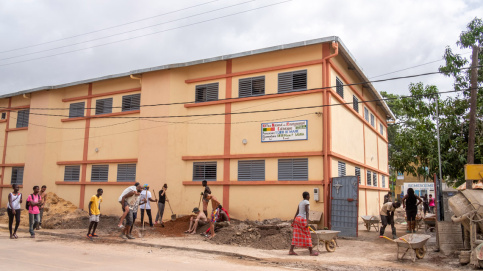 L'école maternelle et primaire de la congrégation des Soeurs du Saint-Coeur de Marie à Ziguinchor (Sénégal).