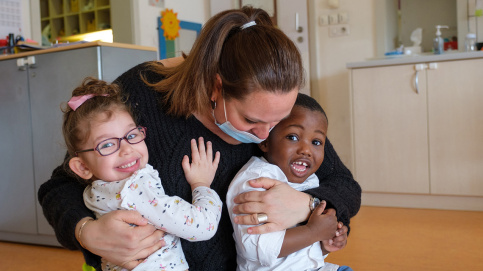 Aude Le Mentec, directrice de la crèche Balthazar, située dans un quartier prioritaire de Strasbourg (c) Geoffroy Lasne / Apprentis d'Auteuil Aude Le Mentec, directrice de la crèche Balthazar, située dans un quartier prioritaire de Strasbourg (c) Geoffroy Lasne / Apprentis d'Auteuil