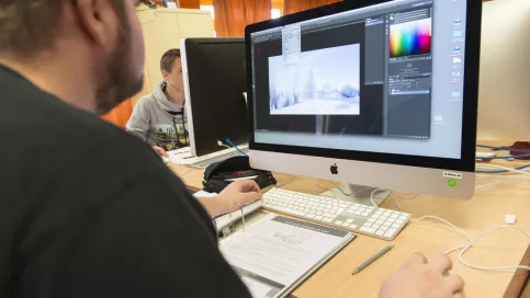 REALISATION DE PRODUITS IMPRIMES ET PLURIMEDIA OPTION B PRODUCTIONS IMPRIMEES (BAC PRO)