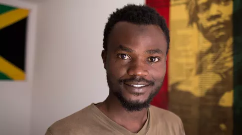 Idrissa, Résidence Saint-Bruno de Vaulx-en-Velin ©Besnard/ Apprentis d’Auteuil