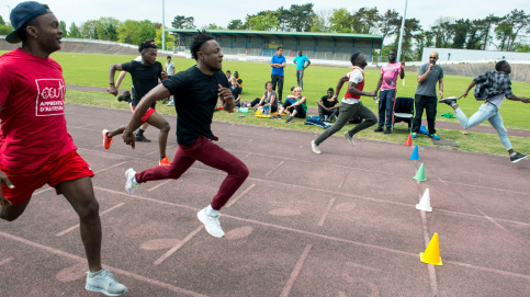 À Creil, des Olympiades réunissaient personnes porteuses de handicap de L'Arche et jeunes d'Apprentis d'Auteuil