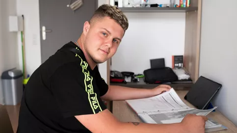 Anthony, 18 ans, a connu la rue à la fin de sa prise en charge par l'Aide sociale à l'enfance (c) Besnard/Apprentis d'Auteuil