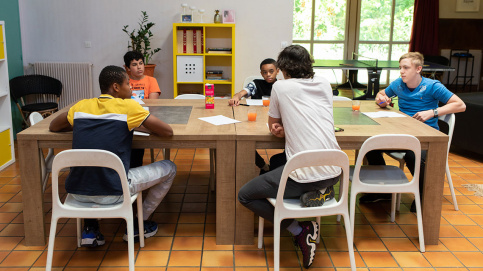 Le confinement vécu au sein d'une Maison d'enfants : de nouvelles règles et le respect des gestes barrières (c) Besnard/Apprentis d'Auteuil