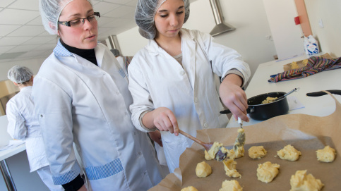 De l'entrée au dessert, apprendre un savoir-faire De l'entrée au dessert, apprendre un savoir-faire