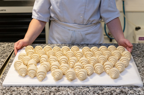 Les élèves de Ludovic Richard apprennent les bases de la boulangerie et la rigueur d'un métier exigeant et passionnant. (c) Igor Lubinetsky/Apprentis d'Auteuil 