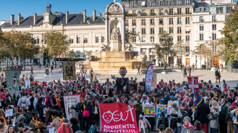 Dimanche 16 octobre, avant la messe à Saint-Sulpice, une des sept églises jubilaires de Paris pour l'Année de la Miséricorde