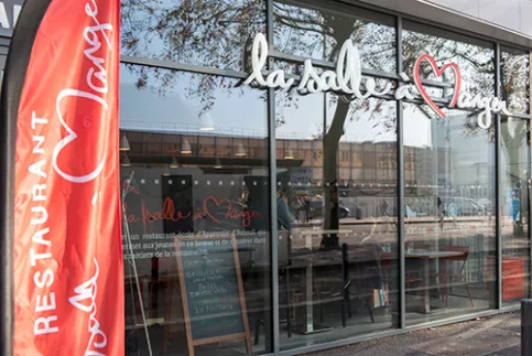 Devanture de la Salle à Manger de Grenoble © JP Pouteau/Apprentis d'Auteuil