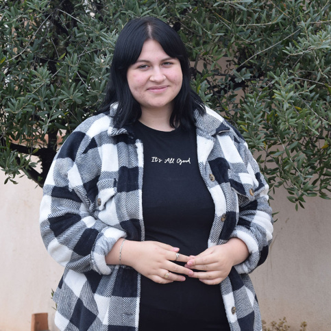 Portrait de Carla résidente du FJT Provence verte à Brignoles