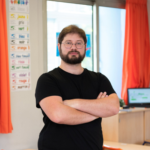 Samy Blin, professeur des écoles, à l'école Saint-Gabriel de Bagneux