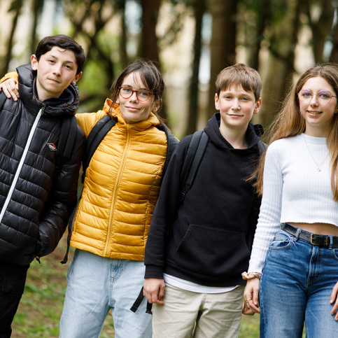 Jeunes du collège Saint-Louis 