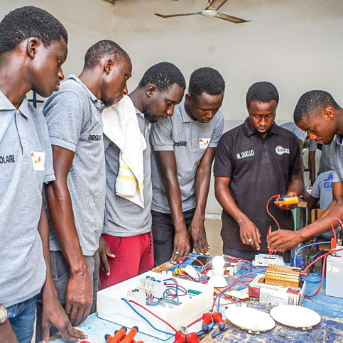 Partenaire JCLTIS, atelier d'électricité