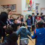 Soeurs du Bon Pasteur au Liban - Petit collège à Hammana - moment de détente des enfants, qui font une ronde 