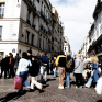 Foule dans une ville