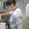 Djena Apprentie dans la cuisine de La salle à manger à Lyon Fourvière